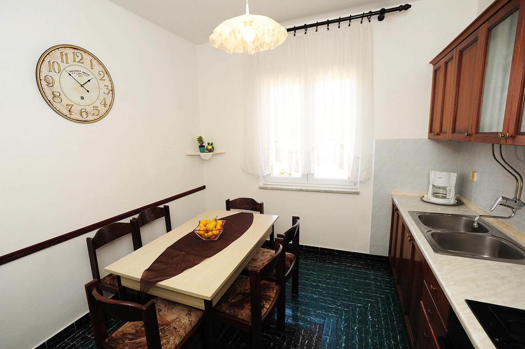 זאדאר Apartments Luka & Sara מראה חיצוני תמונה