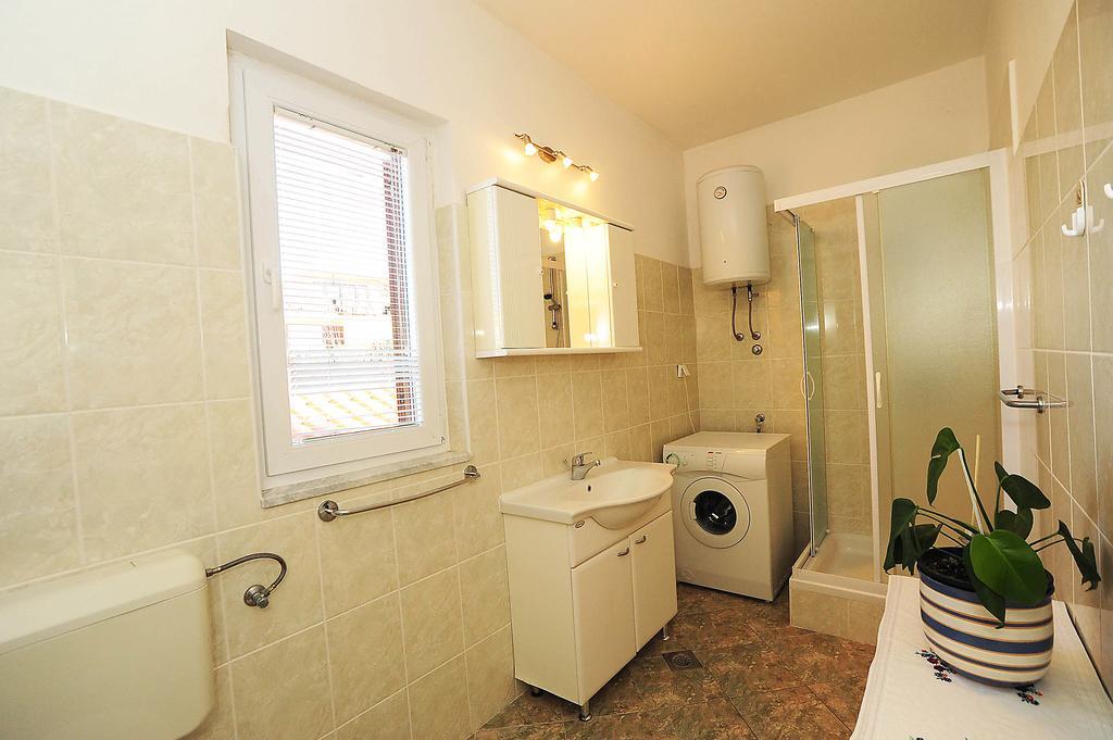 זאדאר Apartments Luka & Sara מראה חיצוני תמונה