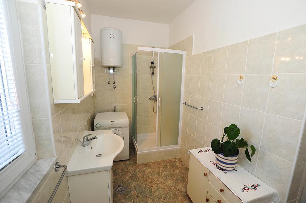 זאדאר Apartments Luka & Sara מראה חיצוני תמונה